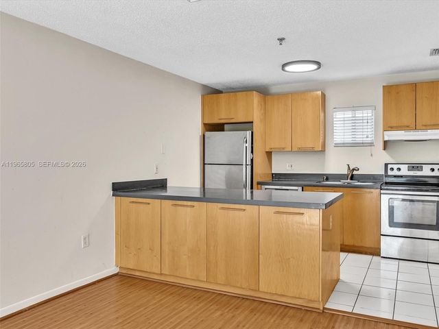 240 SW 15th Rd 112, Miami, FL 33129