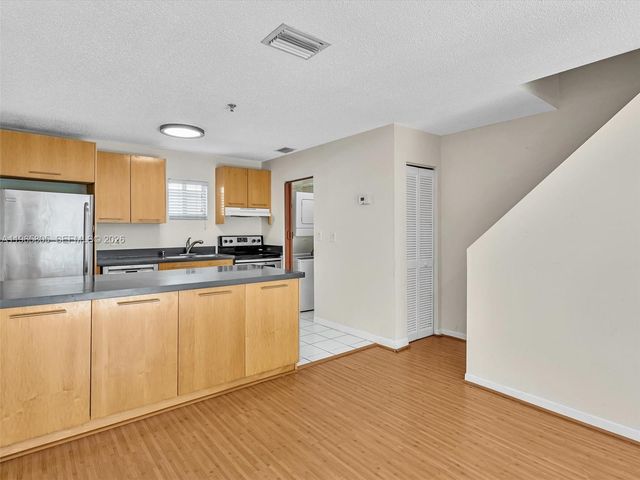 240 SW 15th Rd 112, Miami, FL 33129