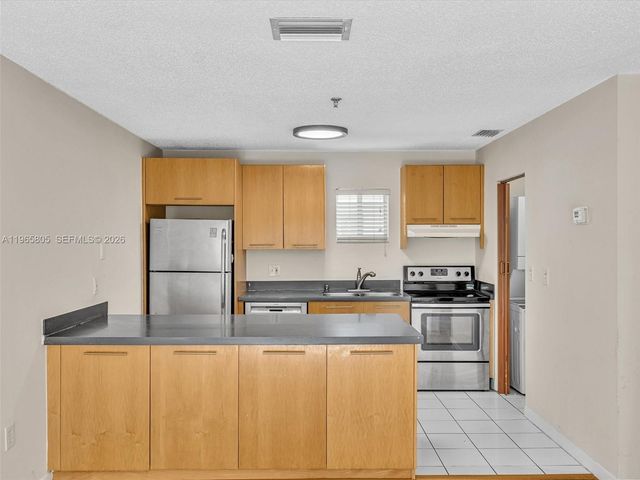 240 SW 15th Rd 112, Miami, FL 33129