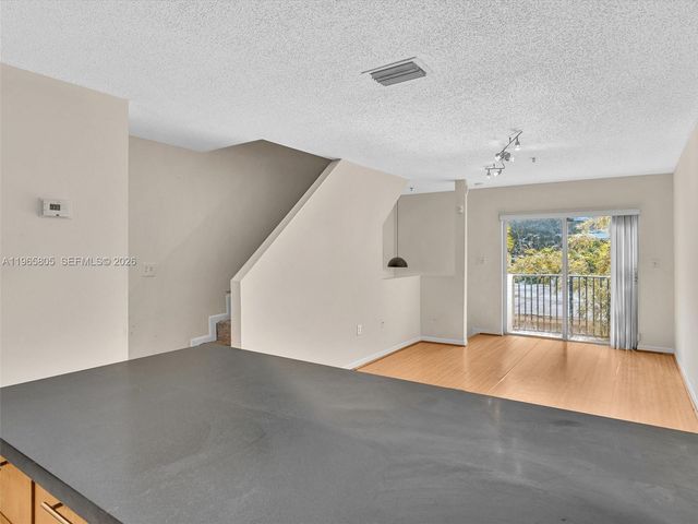 240 SW 15th Rd 112, Miami, FL 33129