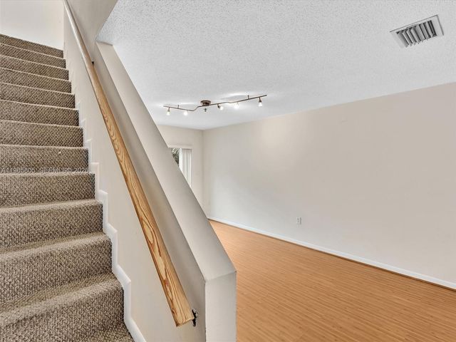 240 SW 15th Rd 112, Miami, FL 33129