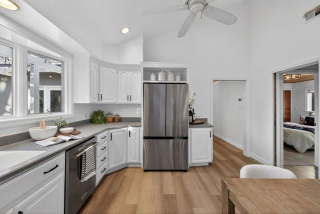 1100 Steinway Avenue, Campbell, CA 95008