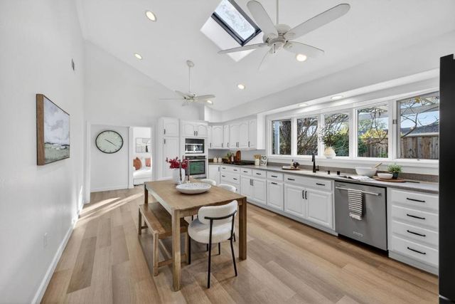 1100 Steinway Avenue, Campbell, CA 95008