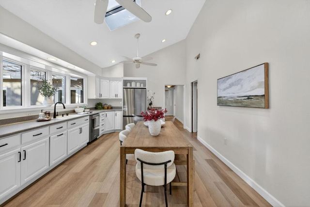 1100 Steinway Avenue, Campbell, CA 95008