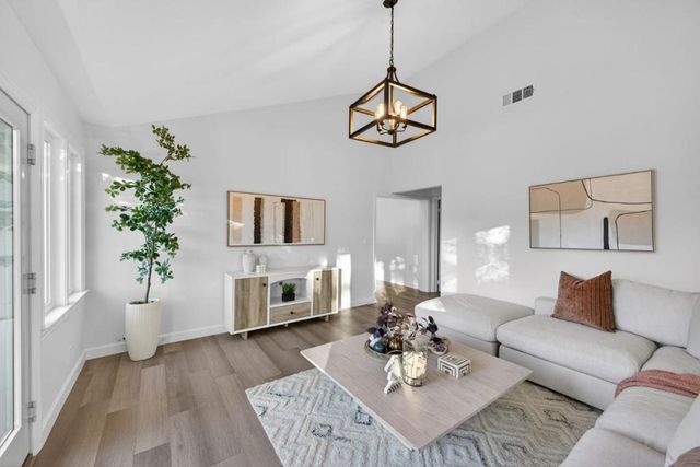 1100 Steinway Avenue, Campbell, CA 95008