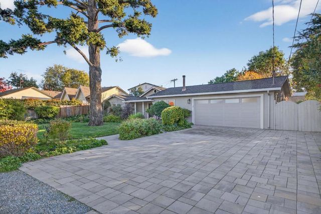 1100 Steinway Avenue, Campbell, CA 95008