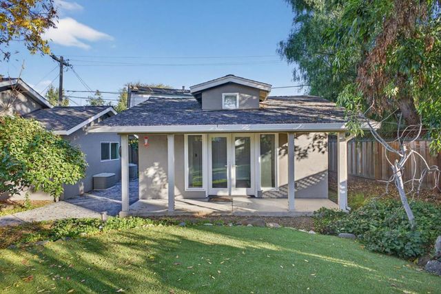 1100 Steinway Avenue, Campbell, CA 95008