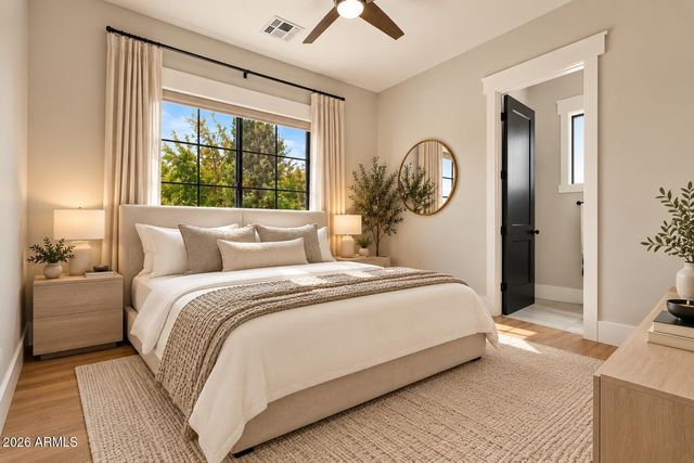 4838 E WELDON Avenue, Phoenix, AZ 85018