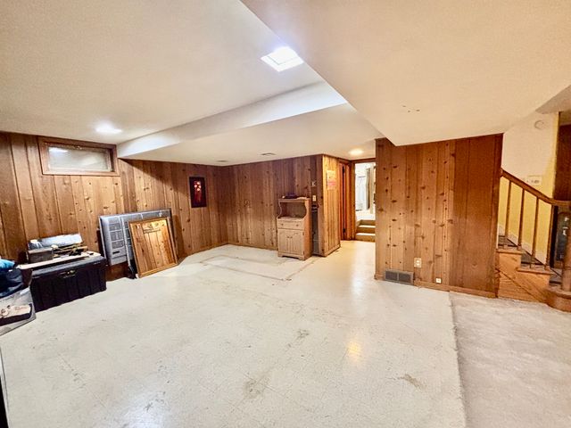 1240 S Appleton Road, Belvidere, IL 61008