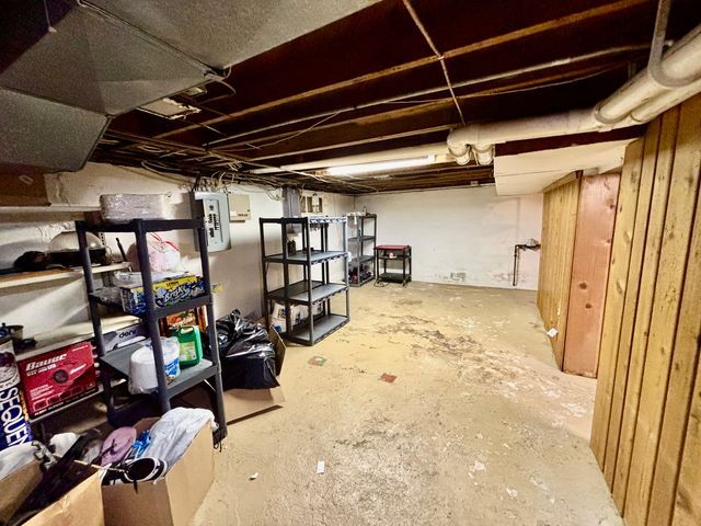 1240 S Appleton Road, Belvidere, IL 61008