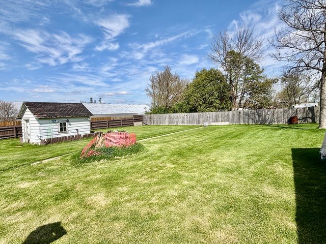 1240 S Appleton Road, Belvidere, IL 61008