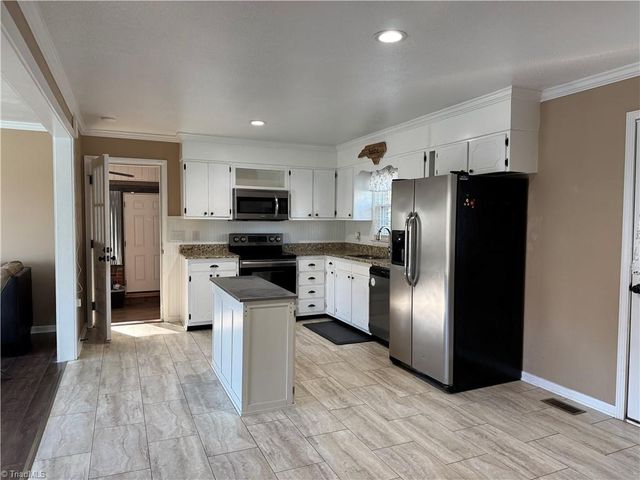 158 Betty Avenue, Mount Airy, NC 27030