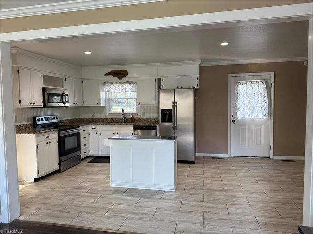 158 Betty Avenue, Mount Airy, NC 27030