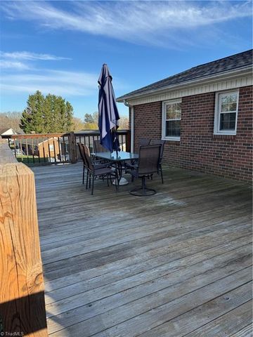 158 Betty Avenue, Mount Airy, NC 27030