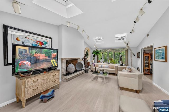 1230 Duncan Road, Fort Lee, NJ 07024