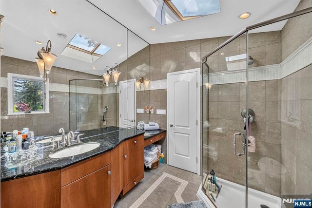 1230 Duncan Road, Fort Lee, NJ 07024