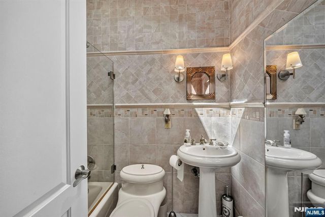 1230 Duncan Road, Fort Lee, NJ 07024