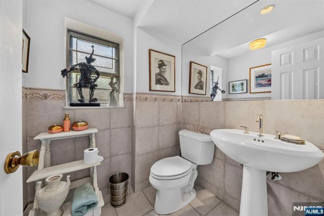 1230 Duncan Road, Fort Lee, NJ 07024