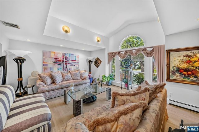 1230 Duncan Road, Fort Lee, NJ 07024