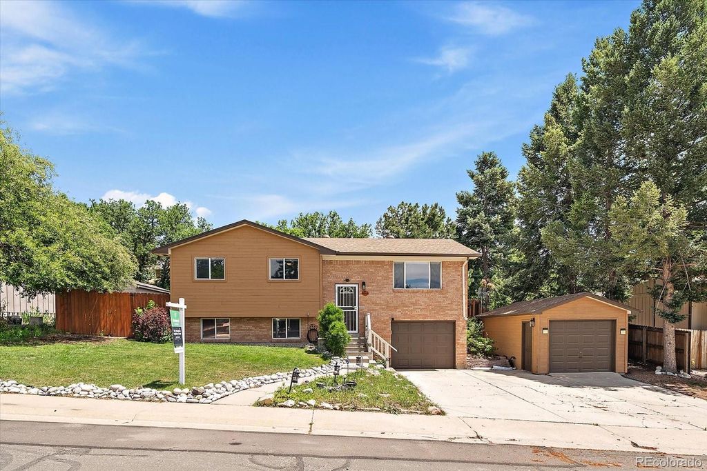 30 Circle Drive, Castle Rock, CO 80104