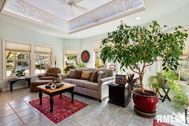 1570 N ACADEMY Street, Galesburg, IL 61401