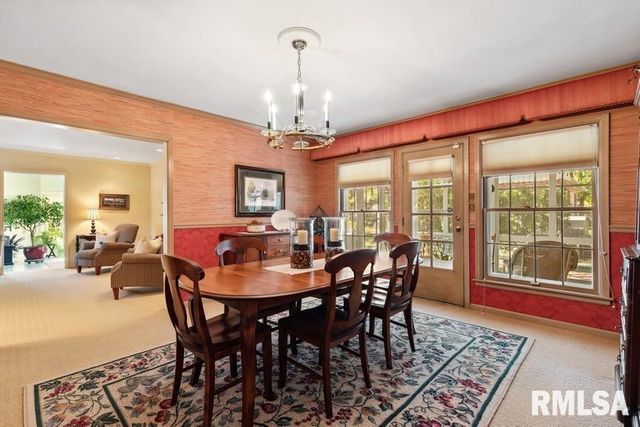 1570 N ACADEMY Street, Galesburg, IL 61401