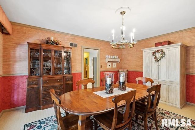 1570 N ACADEMY Street, Galesburg, IL 61401