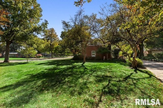 1570 N ACADEMY Street, Galesburg, IL 61401