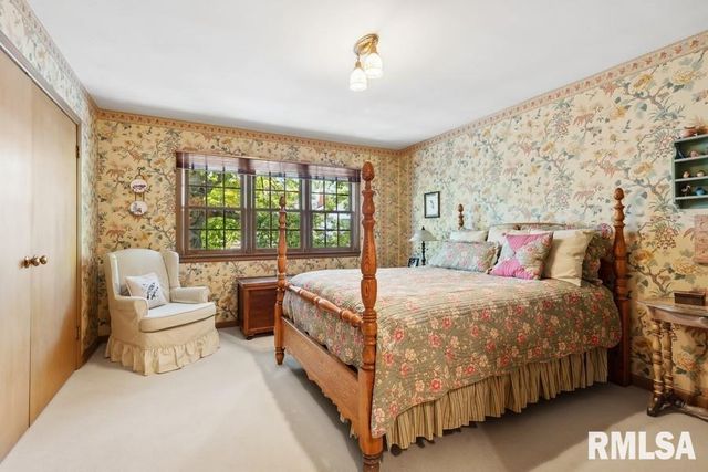 1570 N ACADEMY Street, Galesburg, IL 61401