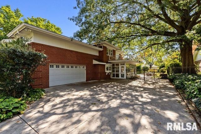 1570 N ACADEMY Street, Galesburg, IL 61401