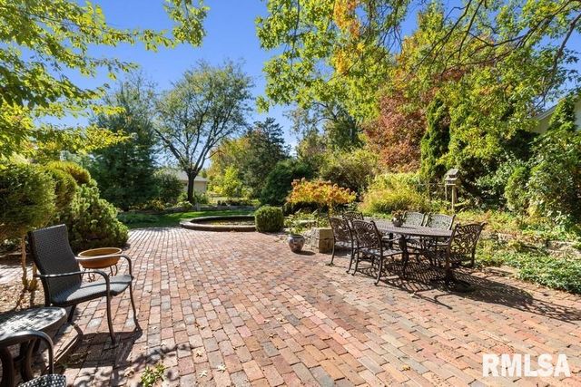 1570 N ACADEMY Street, Galesburg, IL 61401