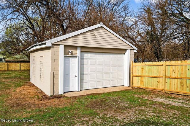 4218 Sherman Ave, Louisville, KY 40213