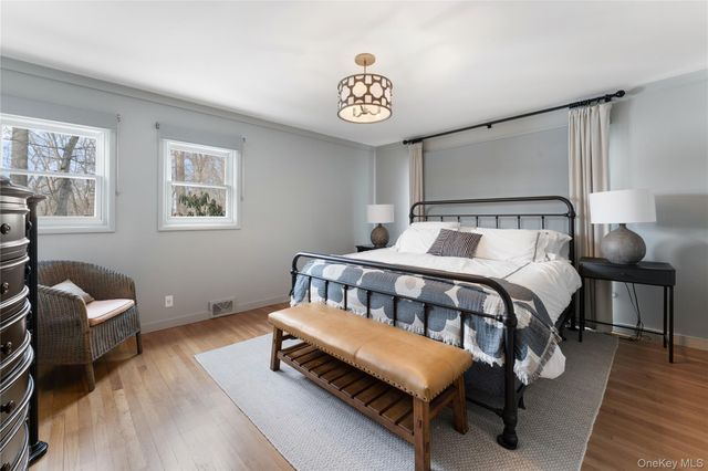 473 Winding Road N, Ardsley, NY 10502