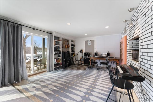 473 Winding Road N, Ardsley, NY 10502