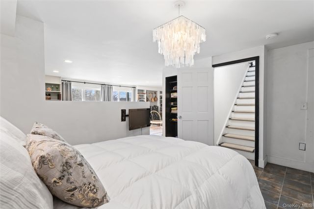 473 Winding Road N, Ardsley, NY 10502