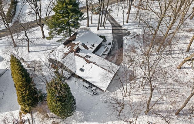 473 Winding Road N, Ardsley, NY 10502