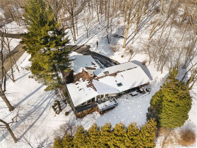 473 Winding Road N, Ardsley, NY 10502