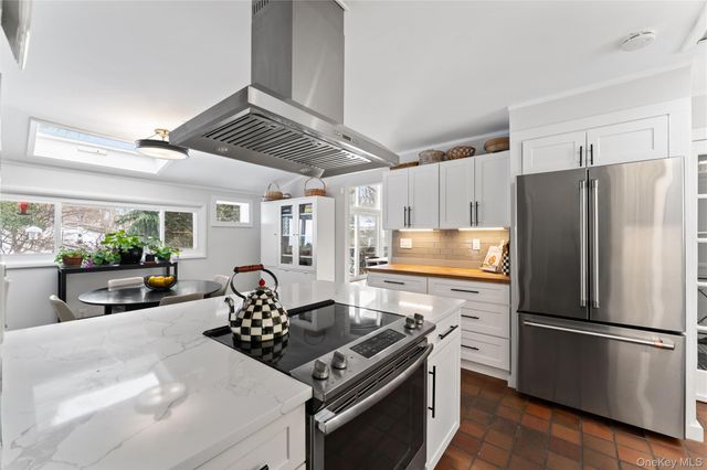 473 Winding Road N, Ardsley, NY 10502