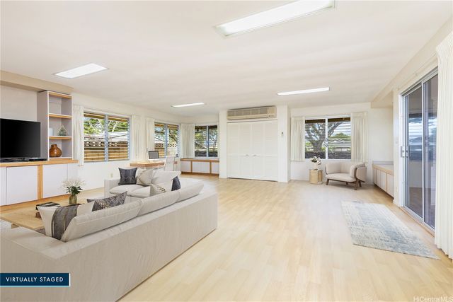 95-744 Hinalii Street, Mililani, HI 96789