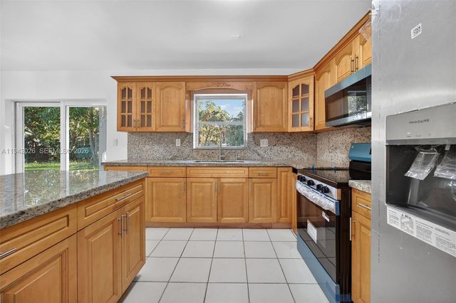 11000 SW 156th St, Miami, FL 33157