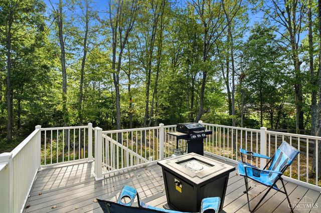 60 Snapdragon Drive, Amelia, OH 45102