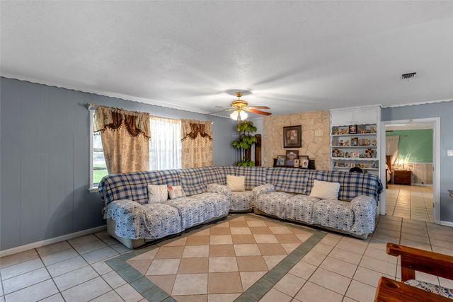 1436 County Road 2320, Como, TX 75431