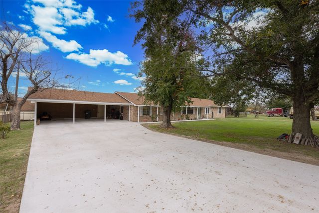 1436 County Road 2320, Como, TX 75431