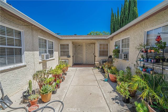 210 W Spazier, Burbank, CA 91502