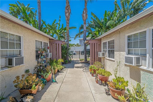 210 W Spazier, Burbank, CA 91502