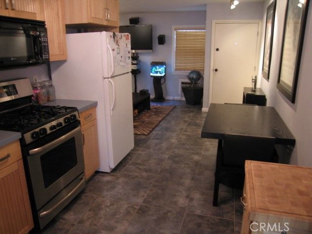 210 W Spazier, Burbank, CA 91502