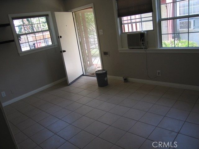 210 W Spazier, Burbank, CA 91502