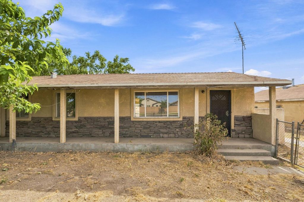 Image 1 of property listing at 14735 Road 28, Madera, CA 93638