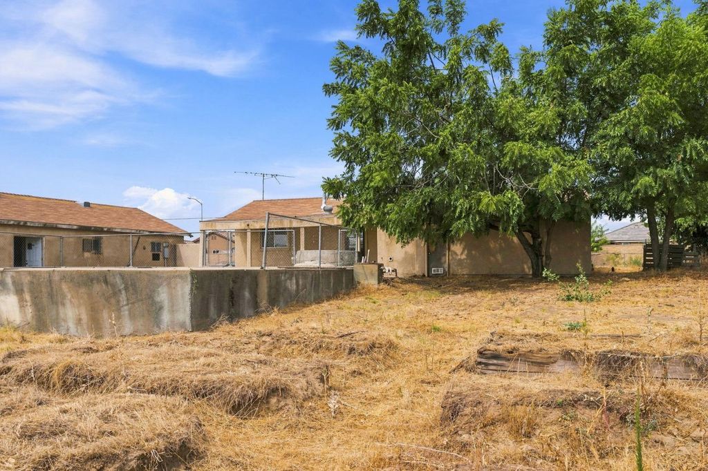 Image 23 of property listing at 14735 Road 28, Madera, CA 93638