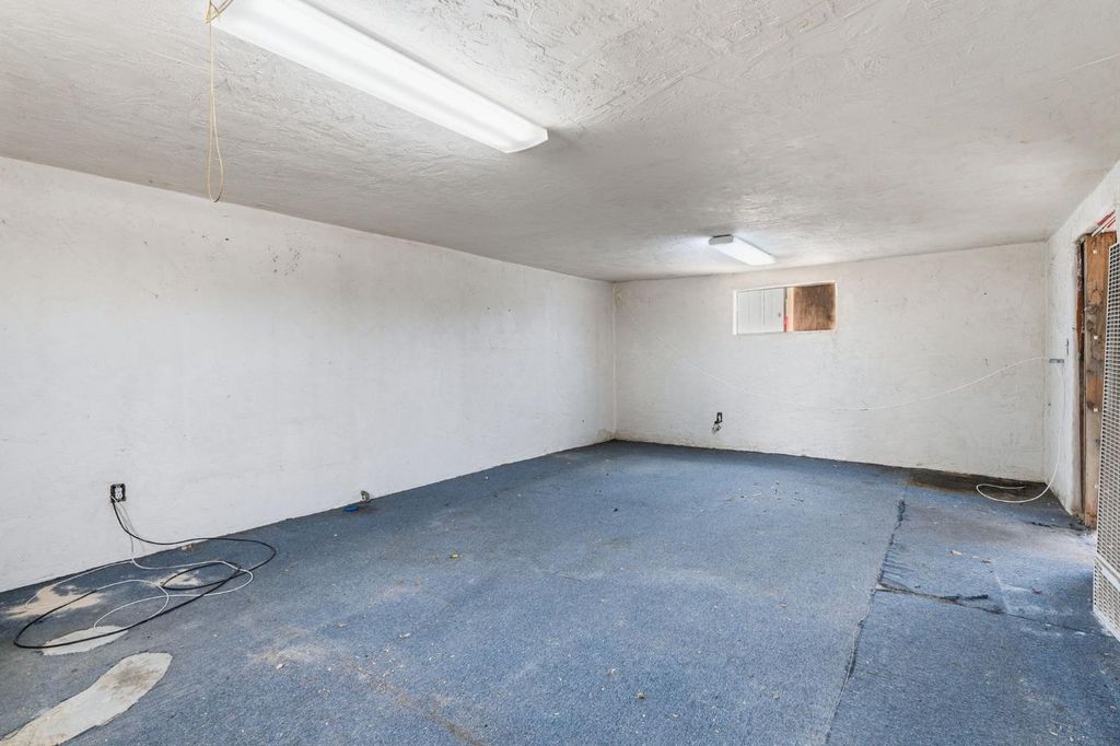 Image 35 of property listing at 14735 Road 28, Madera, CA 93638